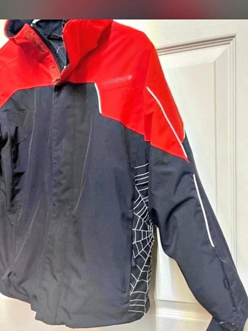 Spyder Challenger Insulated Ski Jacket Boys Black & Red XL